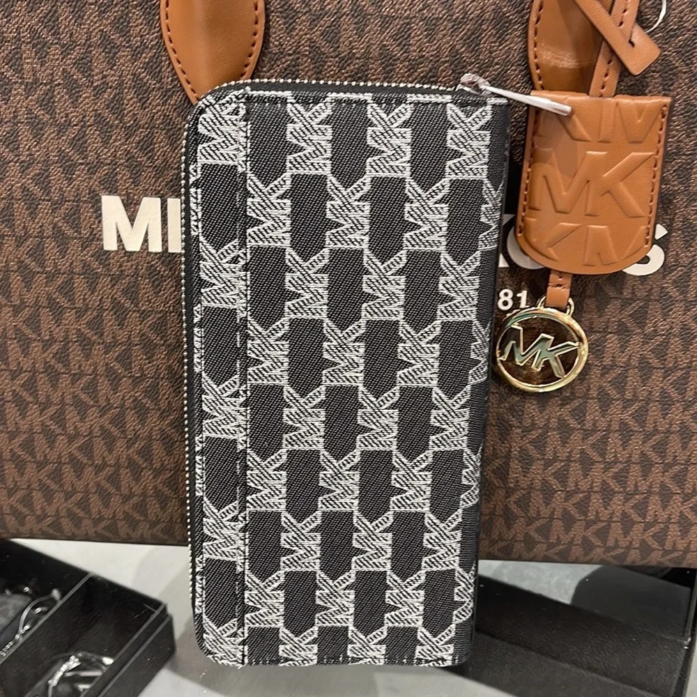 Michael Kors Men’s Women’s Cooper Tech Zip Around Wallet Black Multi Unisex NWT